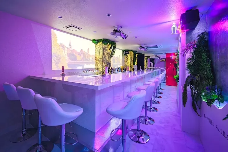 GIRLS BAR SHIROの店内写真