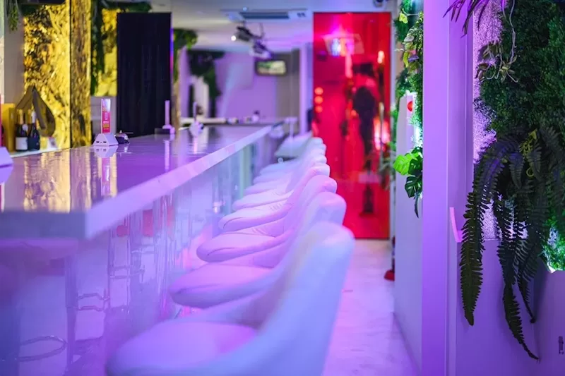 GIRLS BAR SHIROの店内写真