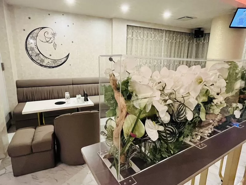 Lounge THE MOONの店内写真