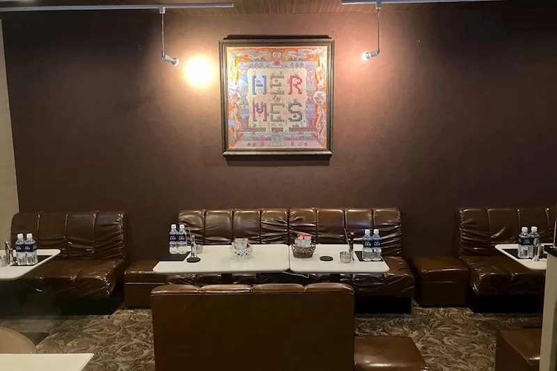 LOUNGE Uの店内写真