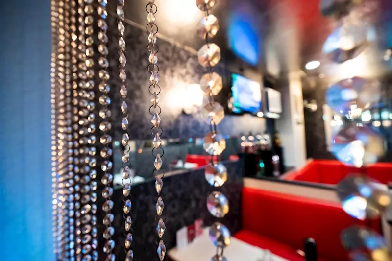 【昼・夜】CLUB DOLL’Sの店内写真