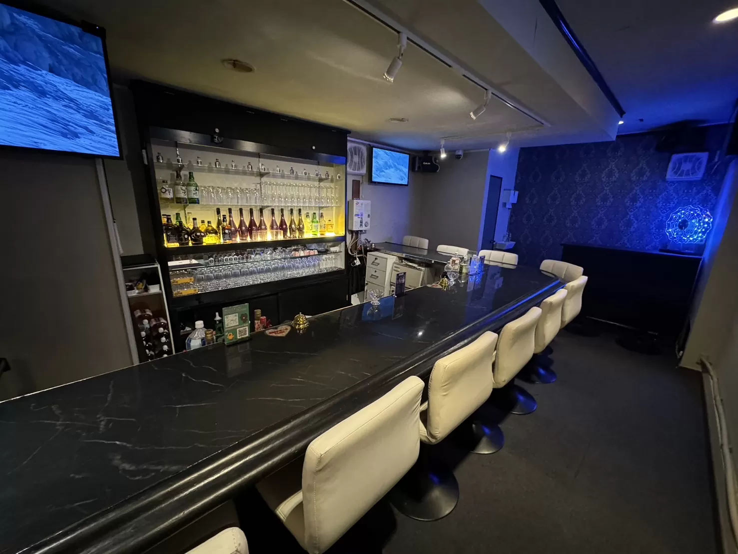 Girls Bar MARRYの店内写真