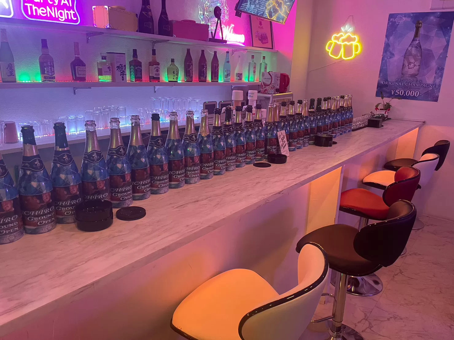 大宮　Cafe Bar PLATINUMの店内写真