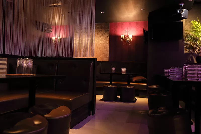 Girls Lounge Raviの店内写真