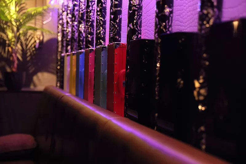 Girls Lounge Raviの店内写真
