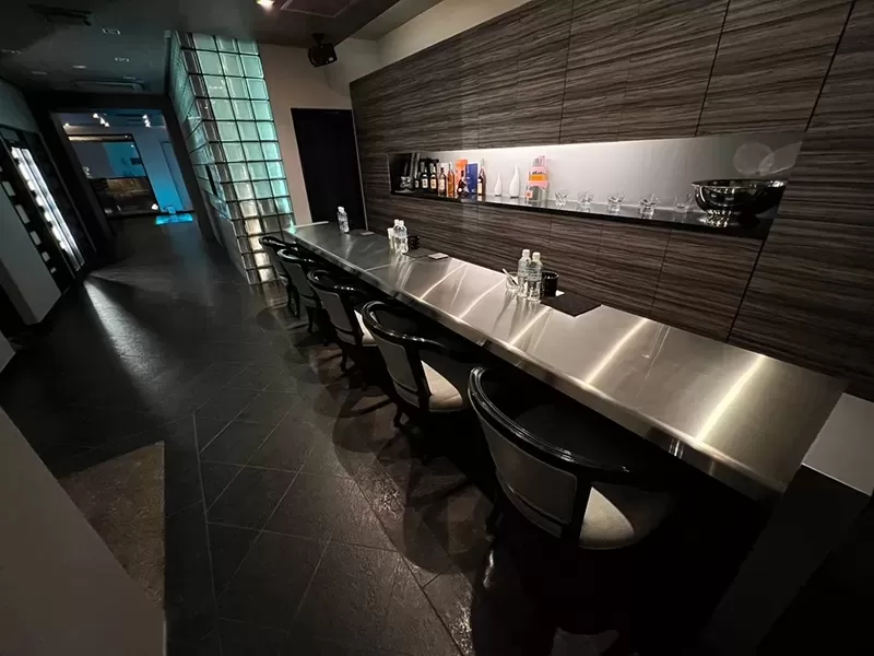 NEW SNACK 6ROKUの店内写真