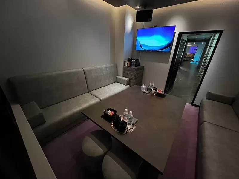 NEW SNACK 6ROKUの店内写真