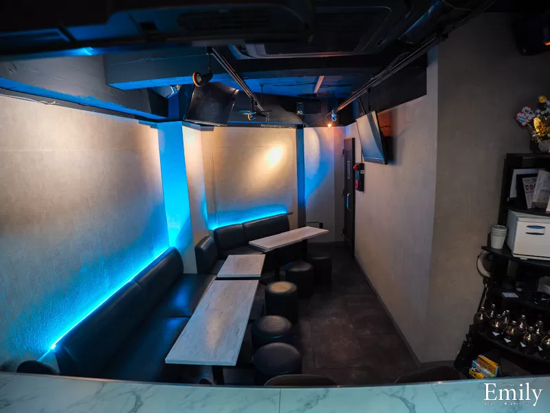 スナックBAR 粋酔-スイスイ-の店内写真