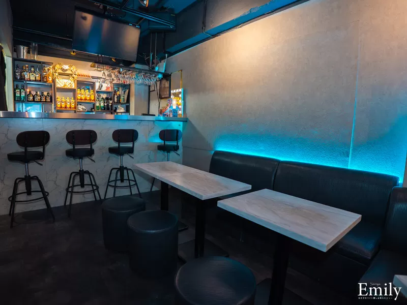 スナックBAR 粋酔-スイスイ-の店内写真