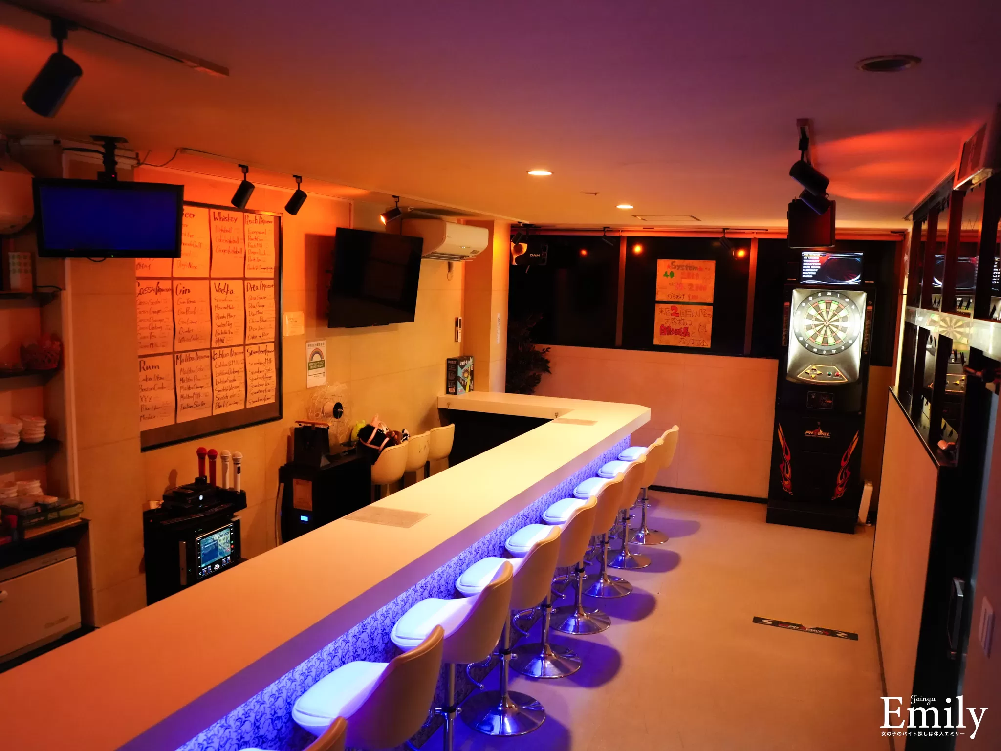 Girl's Bar Chicchiの店内写真