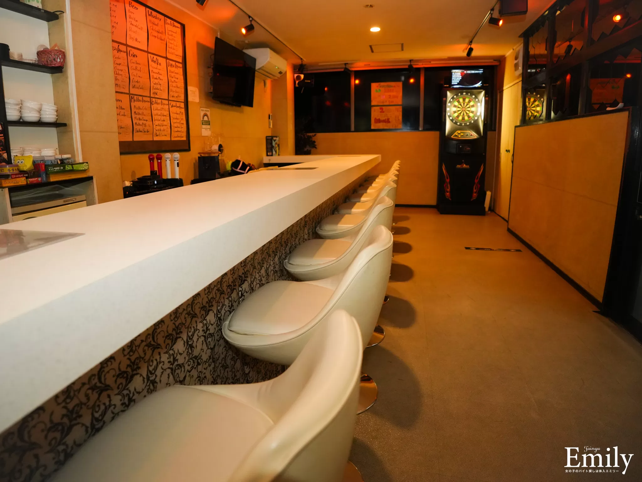 Girl's Bar Chicchiの店内写真