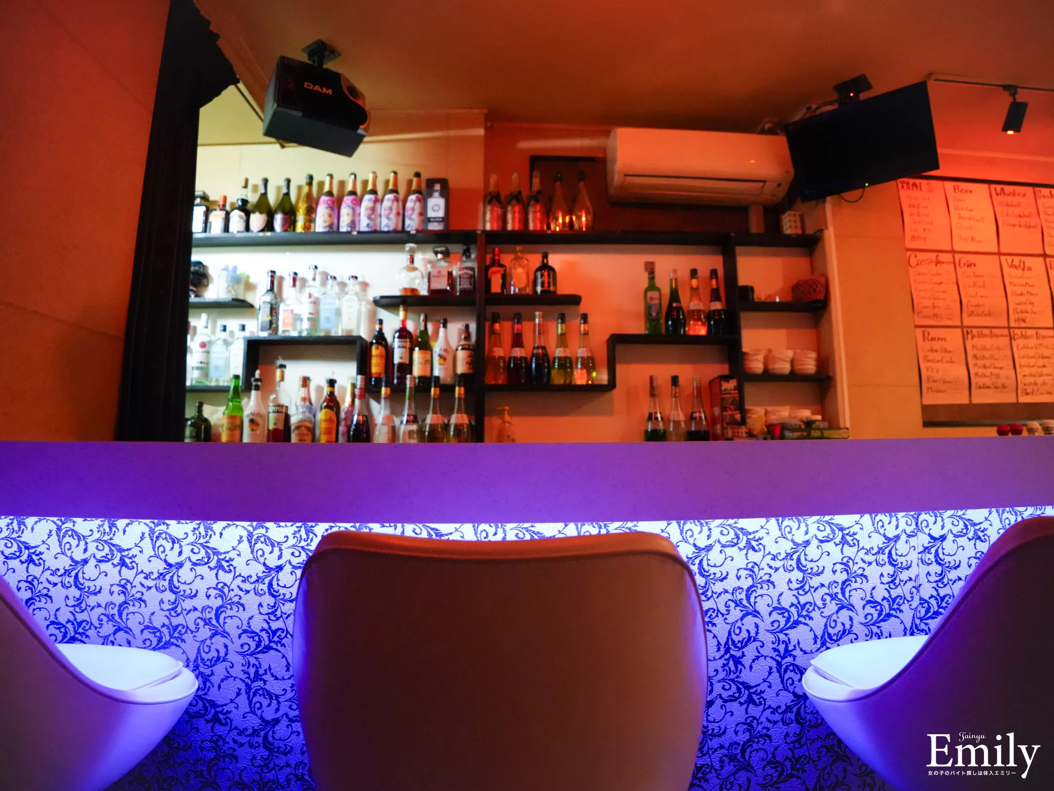 Girl's Bar Chicchiの店内写真