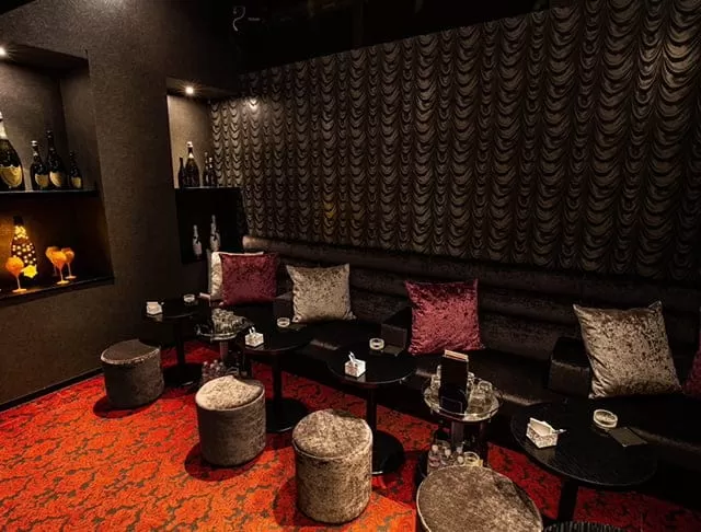 New Club ReBorNの店内写真