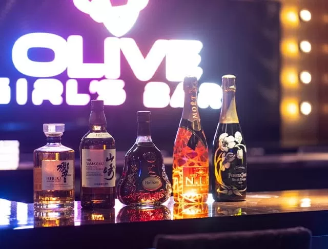 Girl’s Bar OLIVEの店内写真