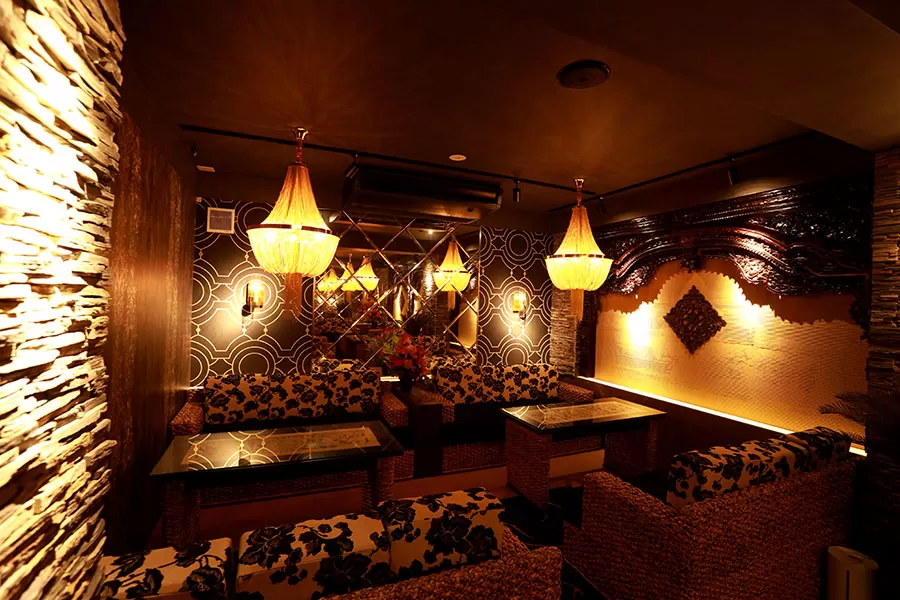 ASIAN CLUB CHU-LA 美ら 富山の店内写真