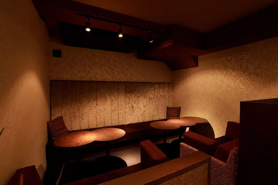 ASIAN CLUB CHU-LA 美ら 富山の店内写真