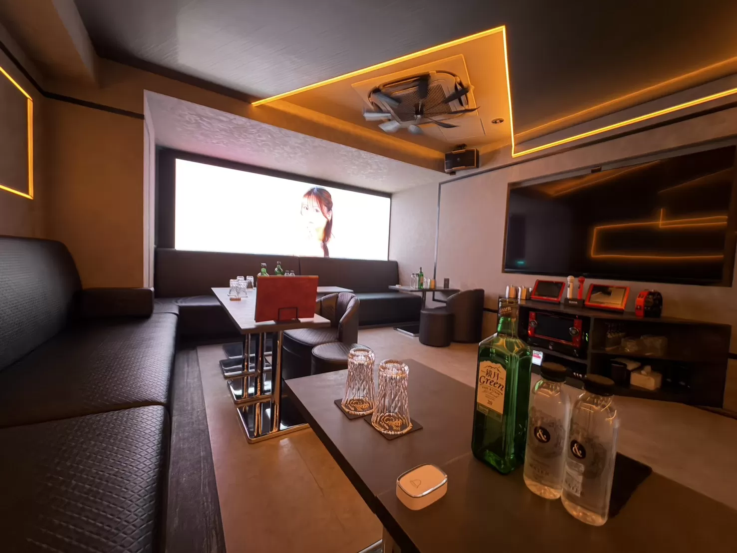 THE CLASSの店内写真