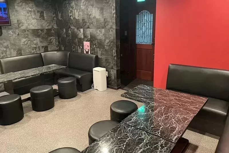 Cafe and Bar TARTの店内写真