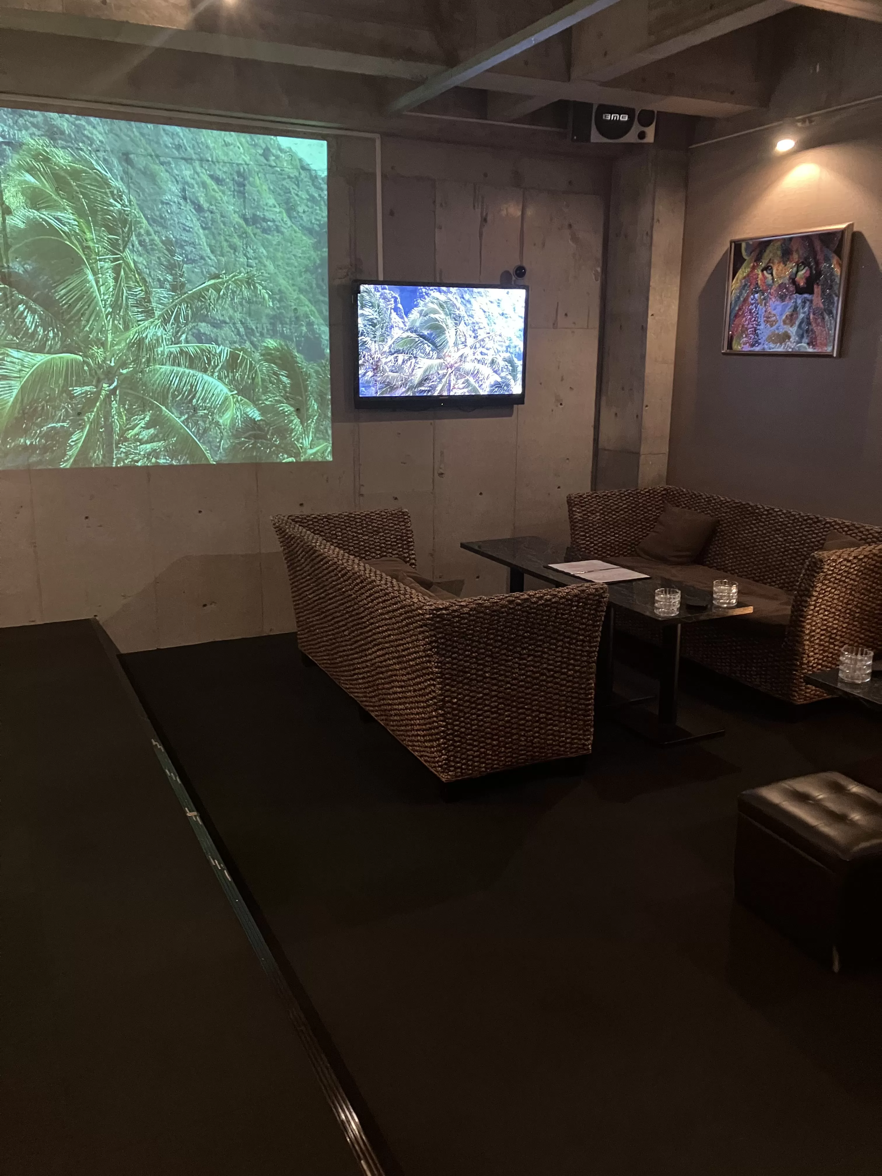 BAR CANDLEの店内写真