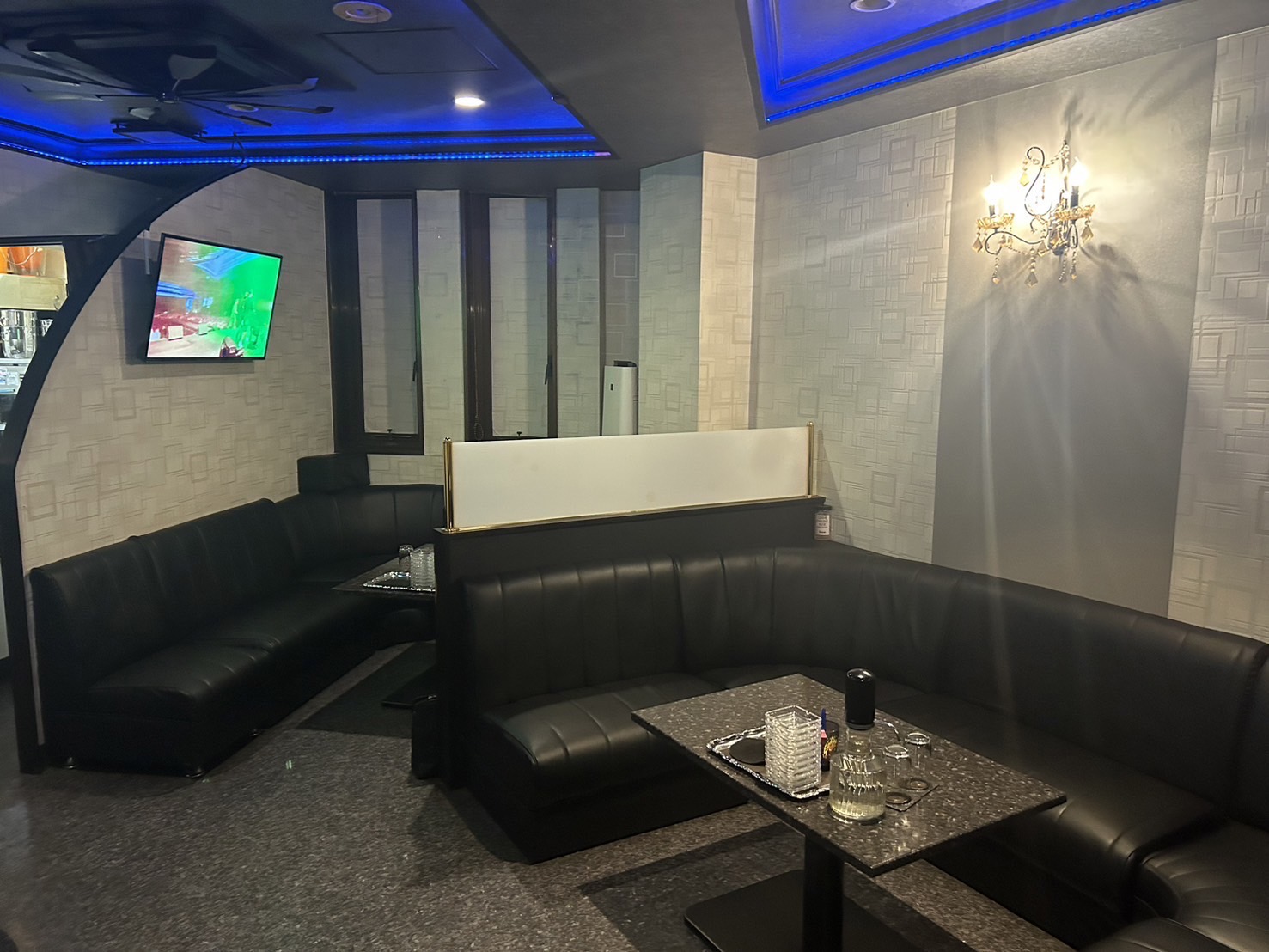 常に清潔を保ったフロアです。。。