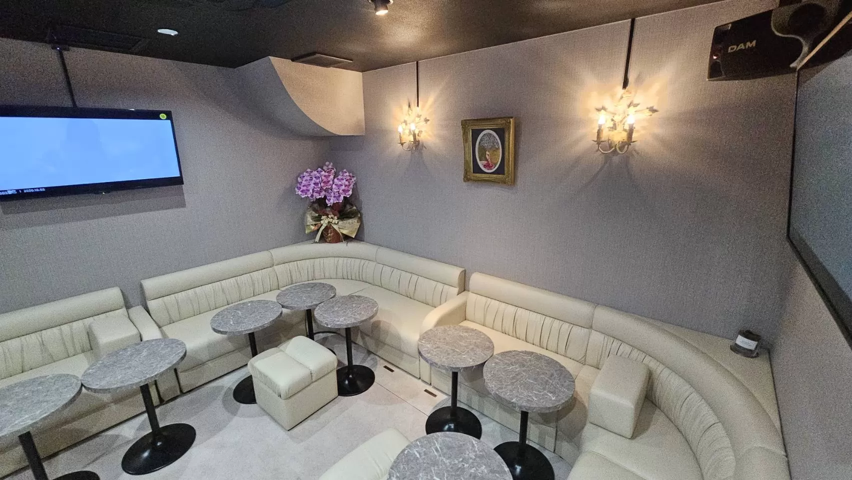 lounge oasisの店内写真