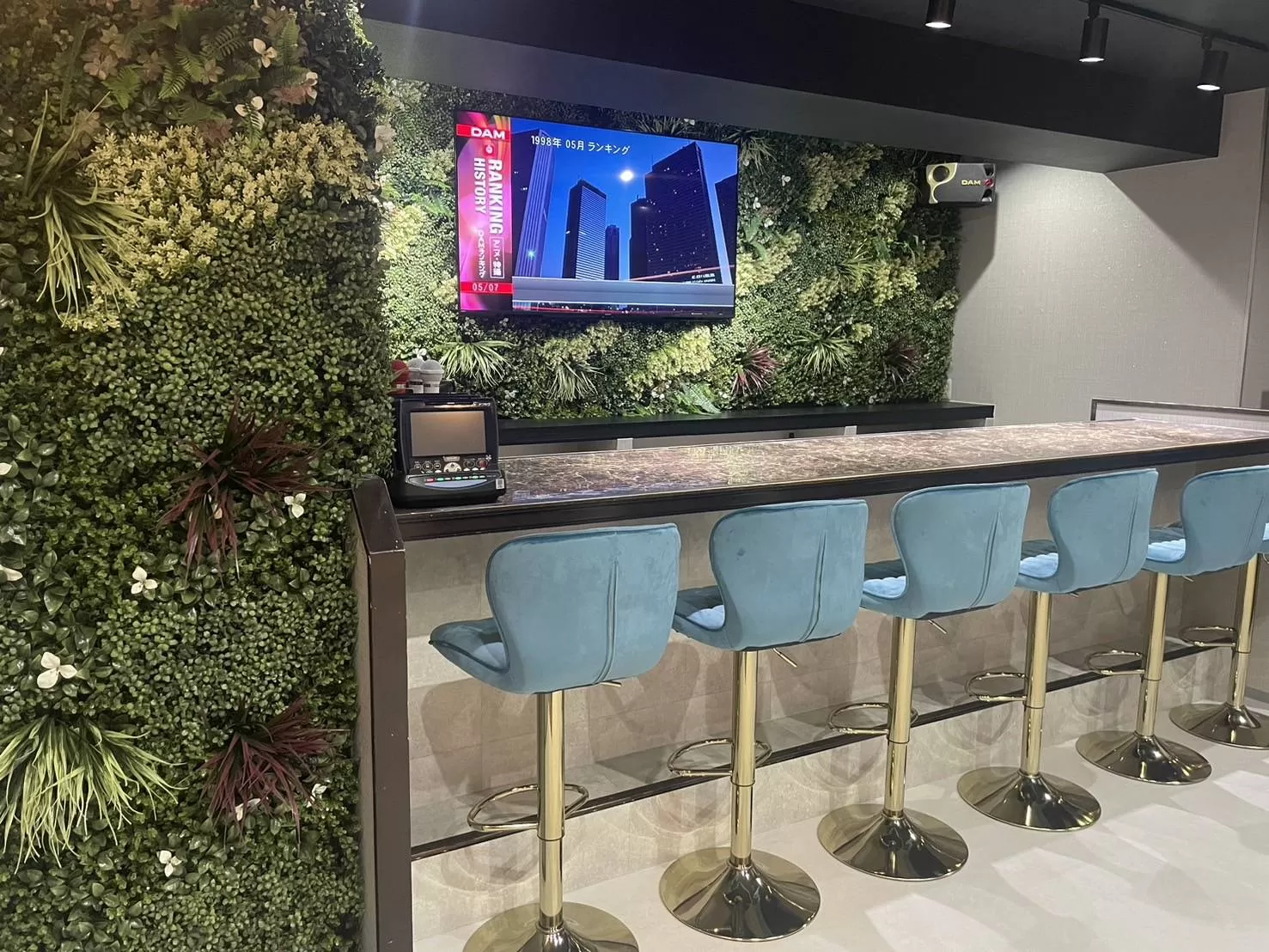 lounge oasisの店内写真