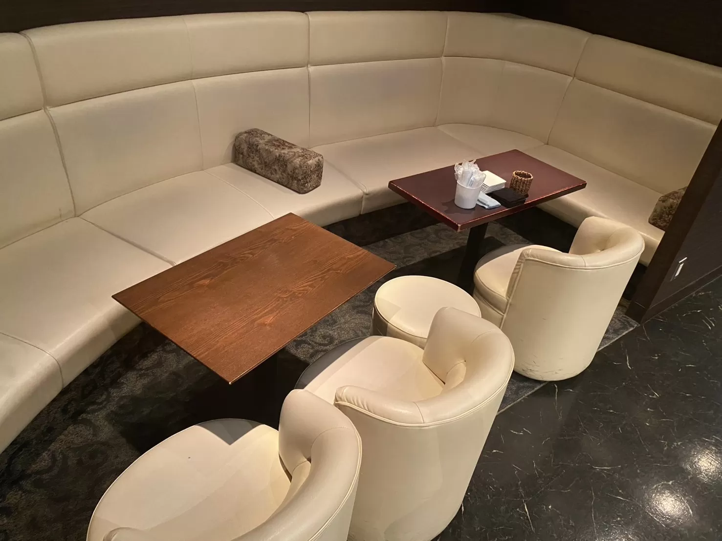 ソシアルBAR シャレードの店内写真