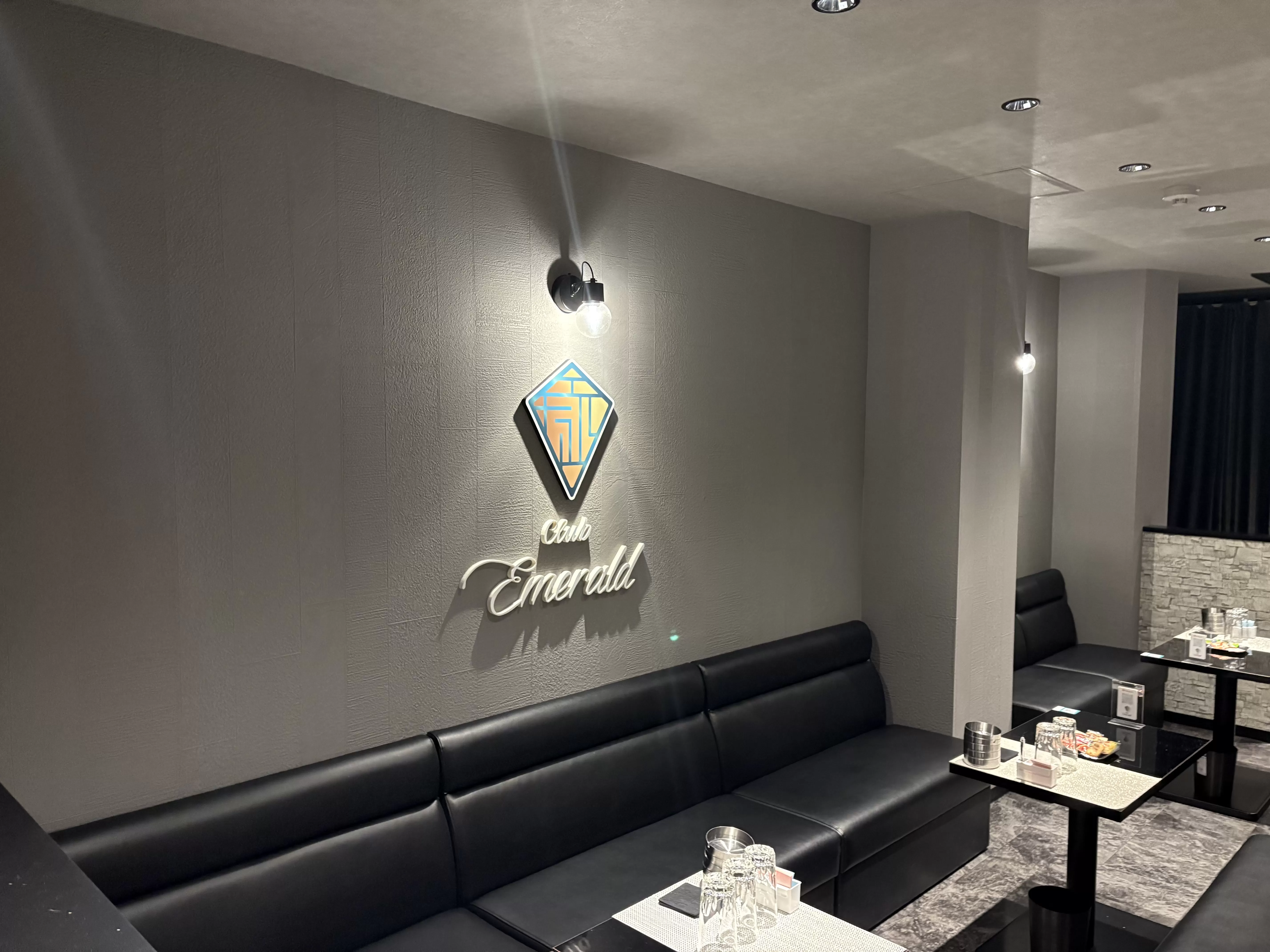 CLUB EMERALDの店内写真
