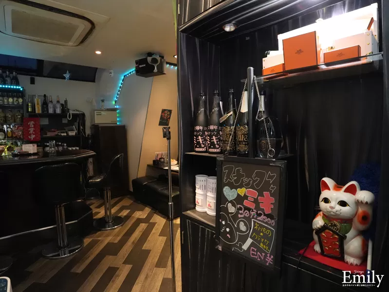 Girls Snack MIKIの店内写真