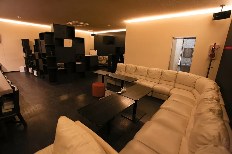 Lady’s bar Geminiの店内写真