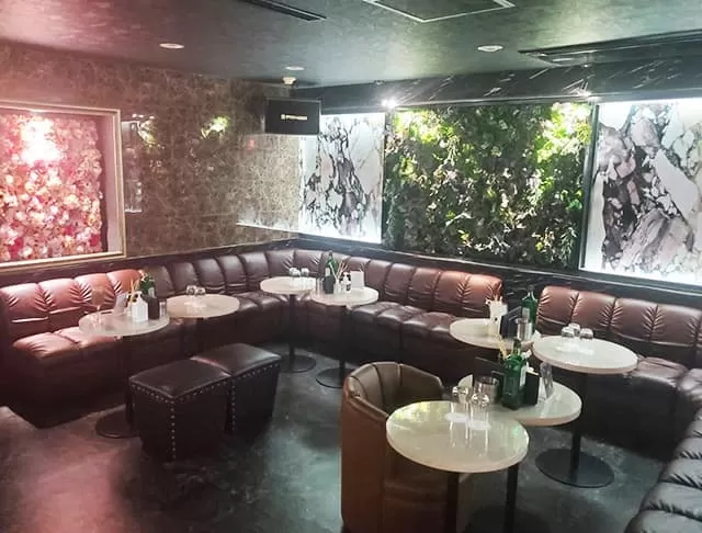 CLUB FOUR GARDENの店内写真