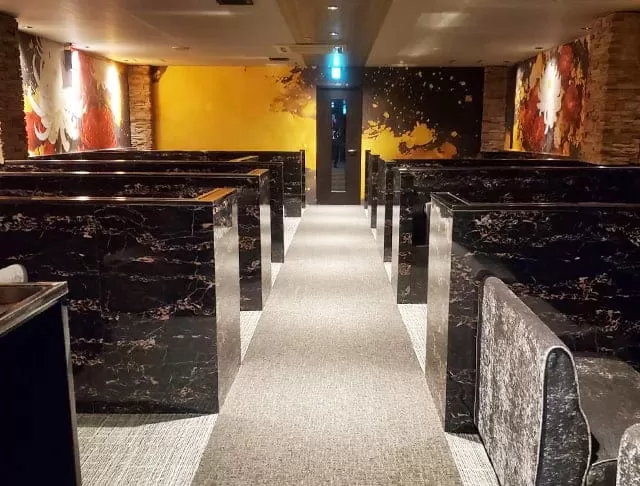 CLUB FOUR LEAFの店内写真