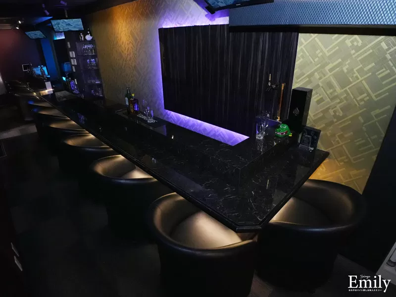 カウンタースナック 紡～つむぎ～の店内写真