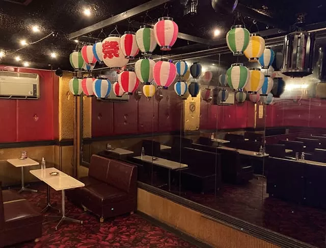 キャバレー花園金山店の店内写真