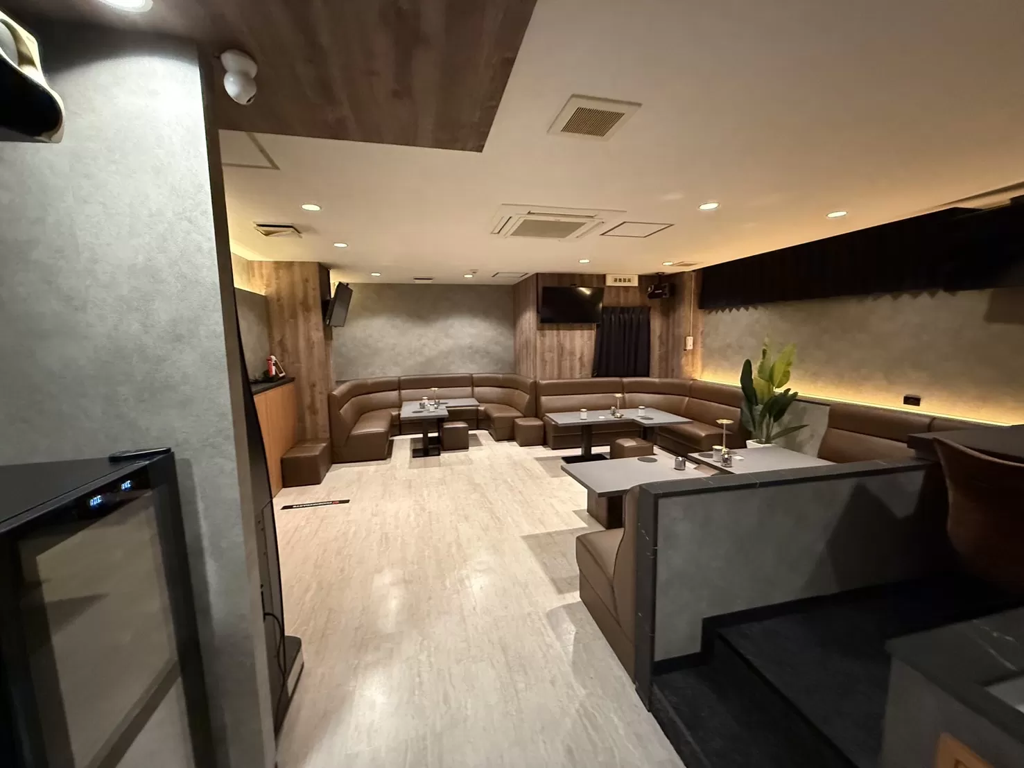 Lounge CANNAの店内写真