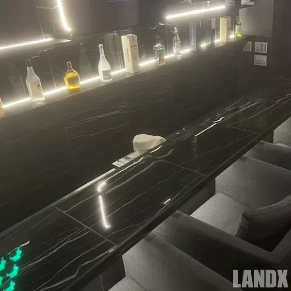 LANDXの店内写真