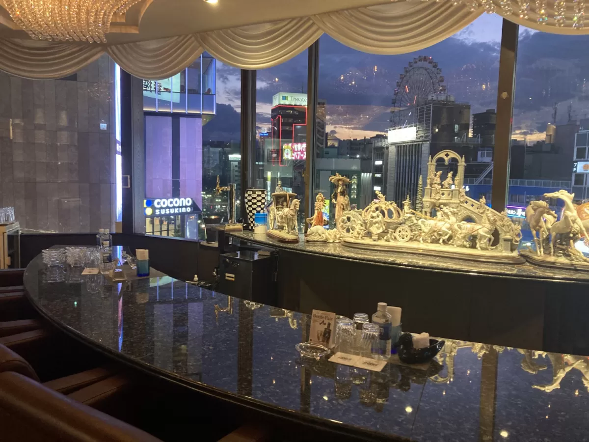 SKY LOUNGE giggiの店内写真
