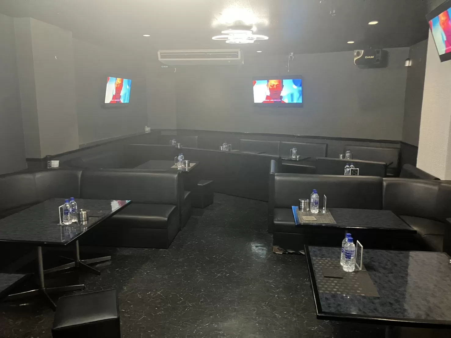 CLUB VELUTHIERの店内写真