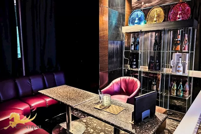 CLUB CONTRAILの店内写真