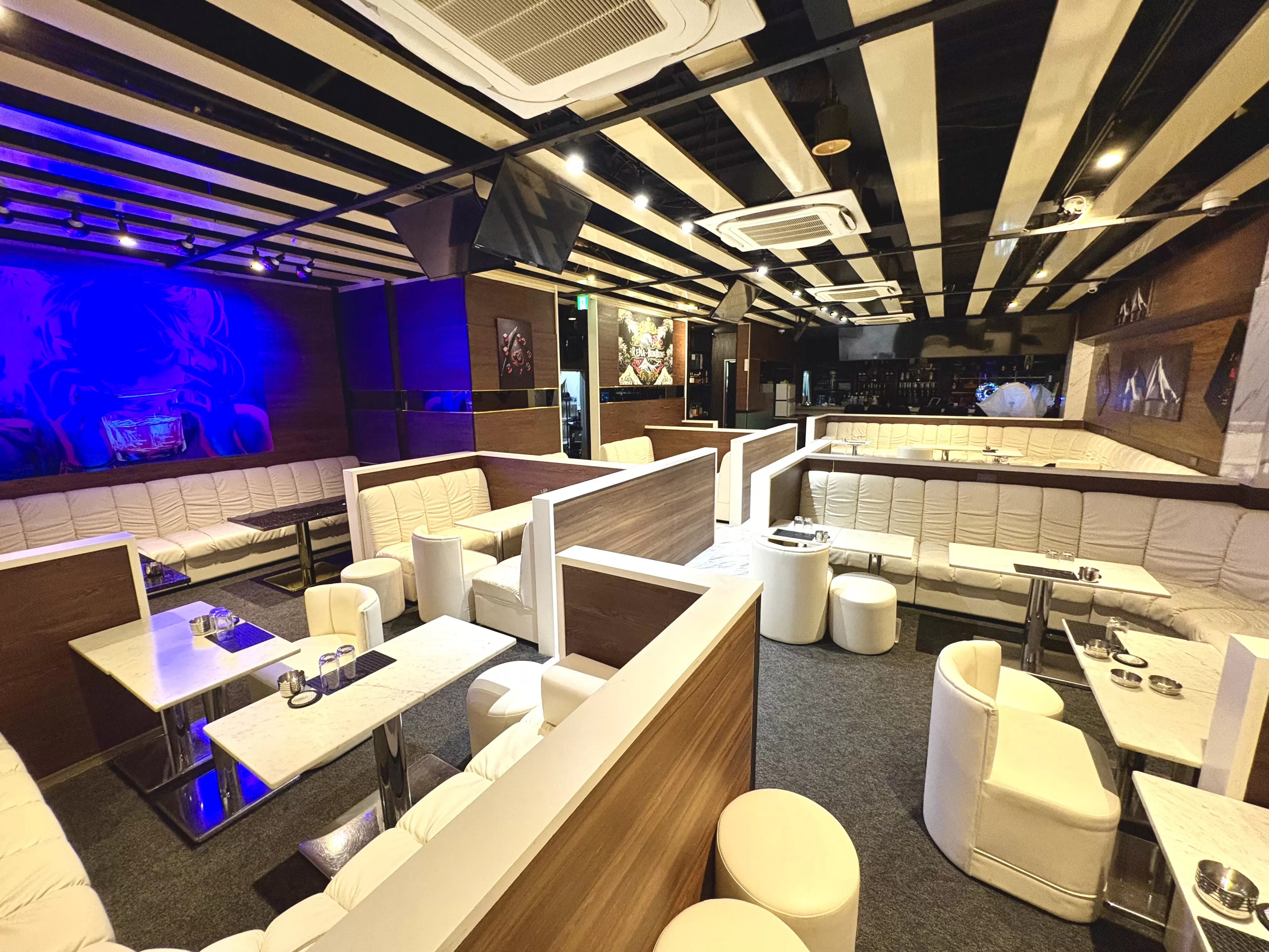 Aura Universeの店内写真