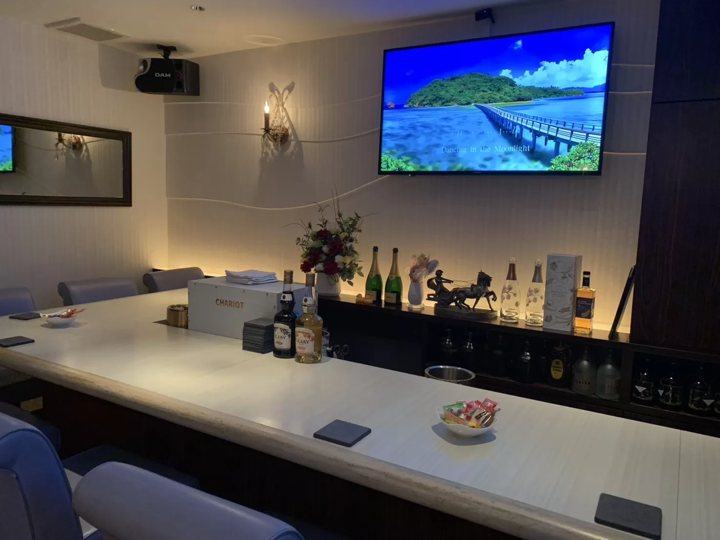BAR LOUNGE CHARIOT(チャリオット)の店内写真