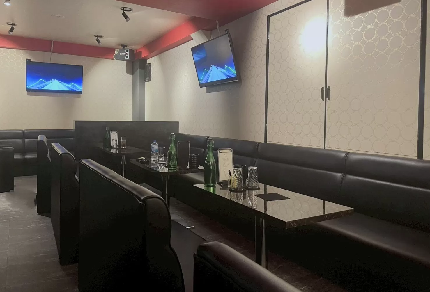 Club ATHENAの店内写真