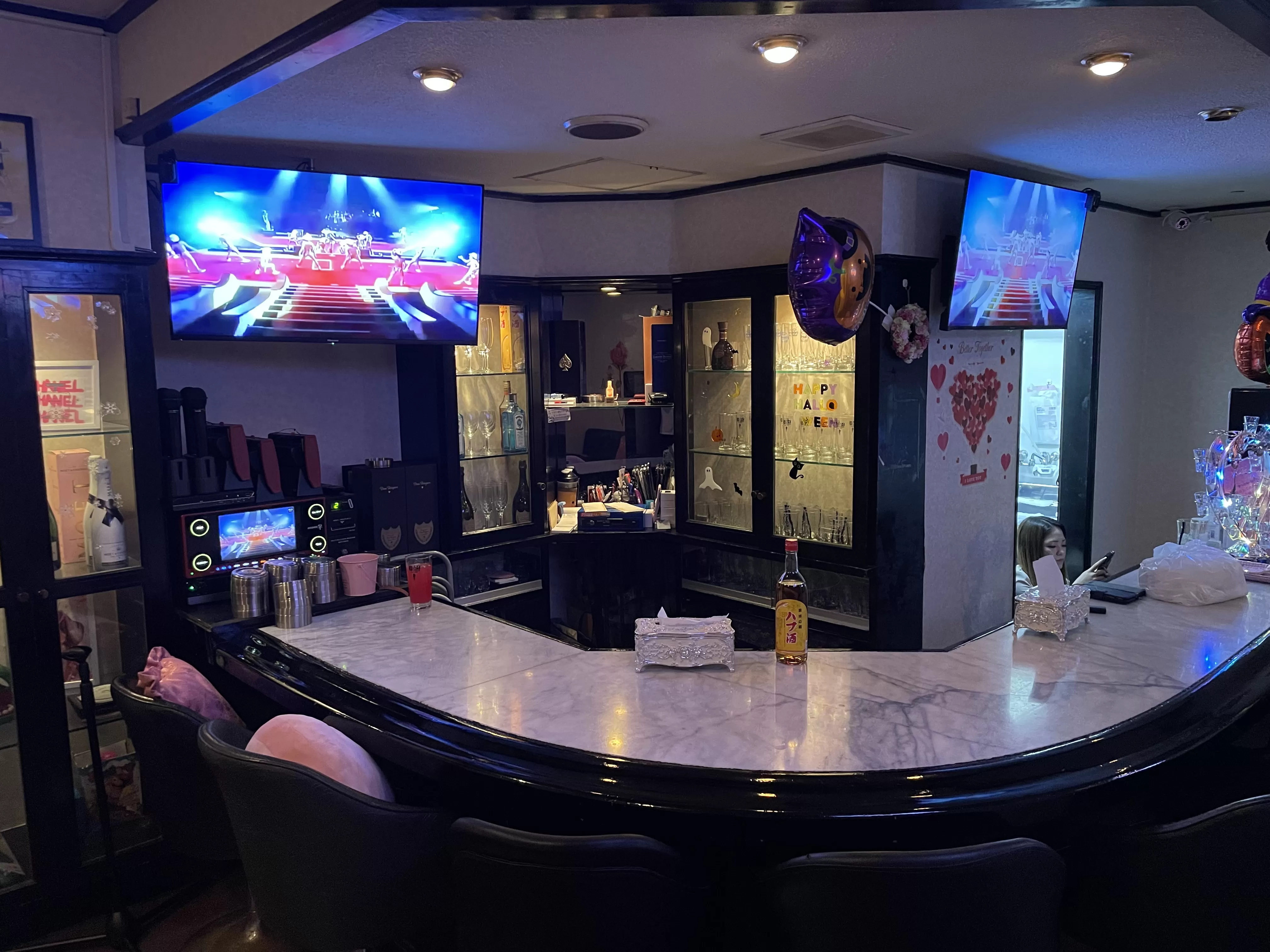 ガールズバーRavieのフォトギャラリー