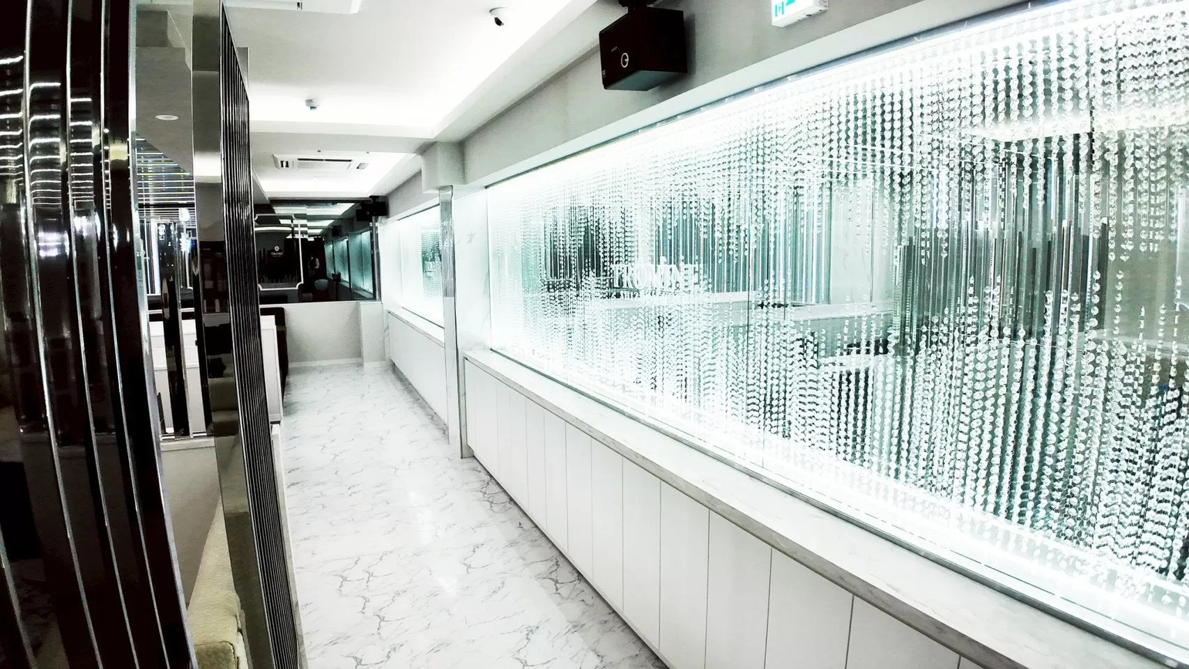 TRONE SHIZUOKAの店内写真