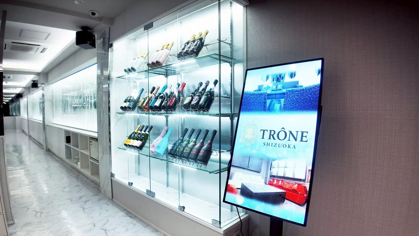 TRONE SHIZUOKAの店内写真