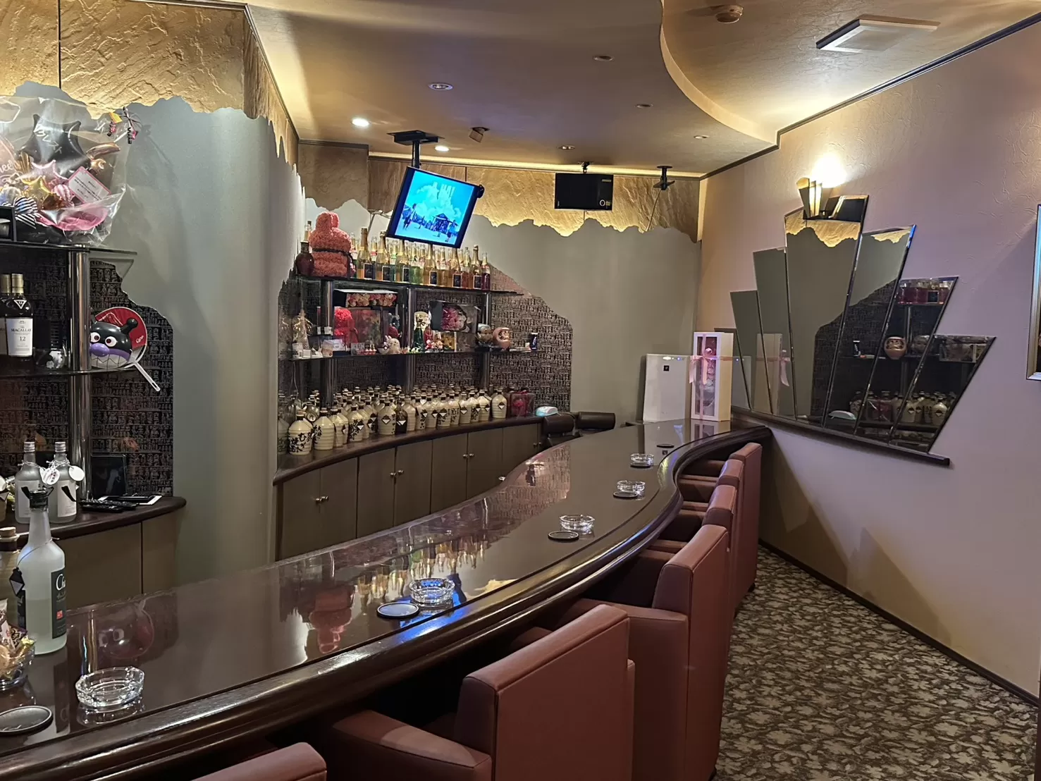 Crestの店内写真