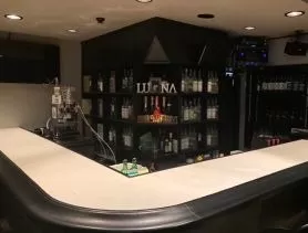 スナック月の店内写真