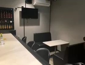 スナック月の店内写真