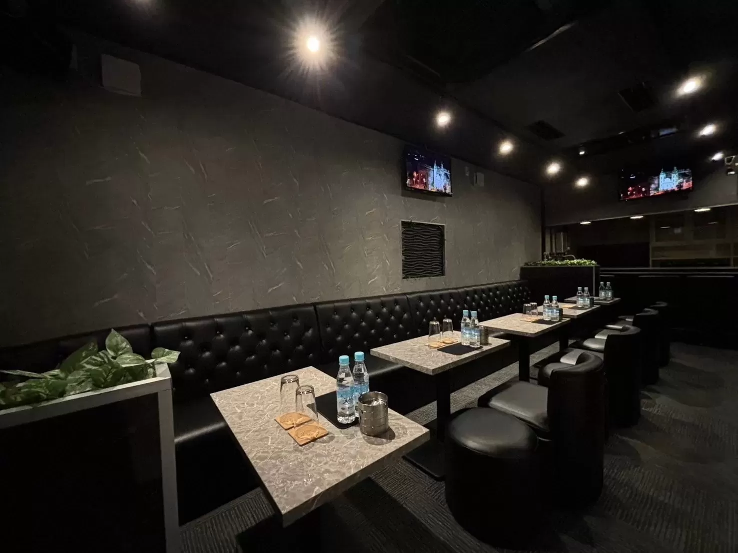 Lounge POPOの店内写真