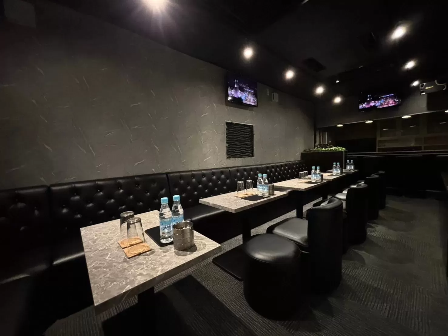 Lounge POPOの店内写真